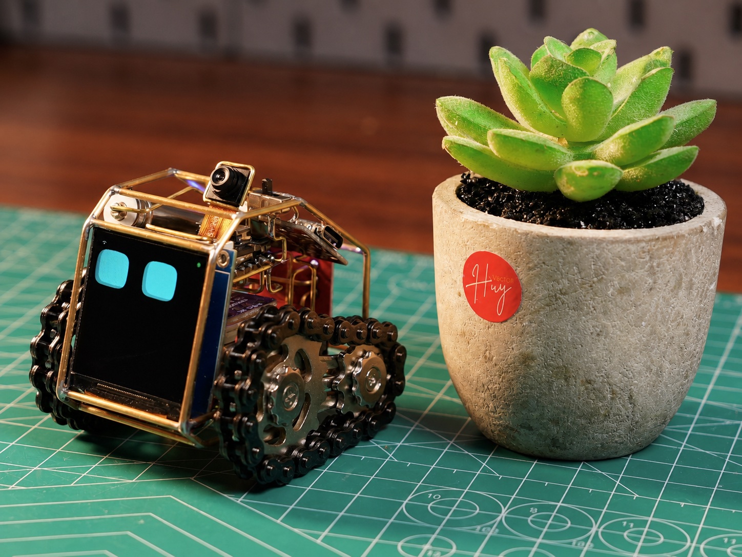 Robot Wall-E AI bên cạnh chậu cây Huy Vector